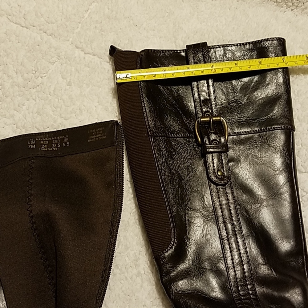 EUC Brown faux leather boots - Picture 4 of 8